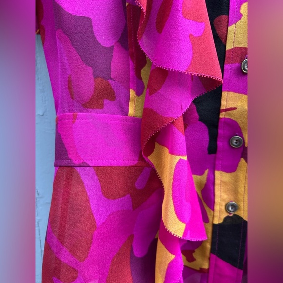 Diane Von Furstenberg silk Doma Blouse, size 8 - Picture 5 of 9